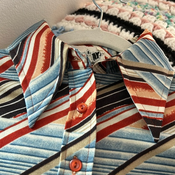 Vintage 1970’s Vicki Volts Button Down Cuffed Cuffed Sleeves Blouse - Picture 5 of 17